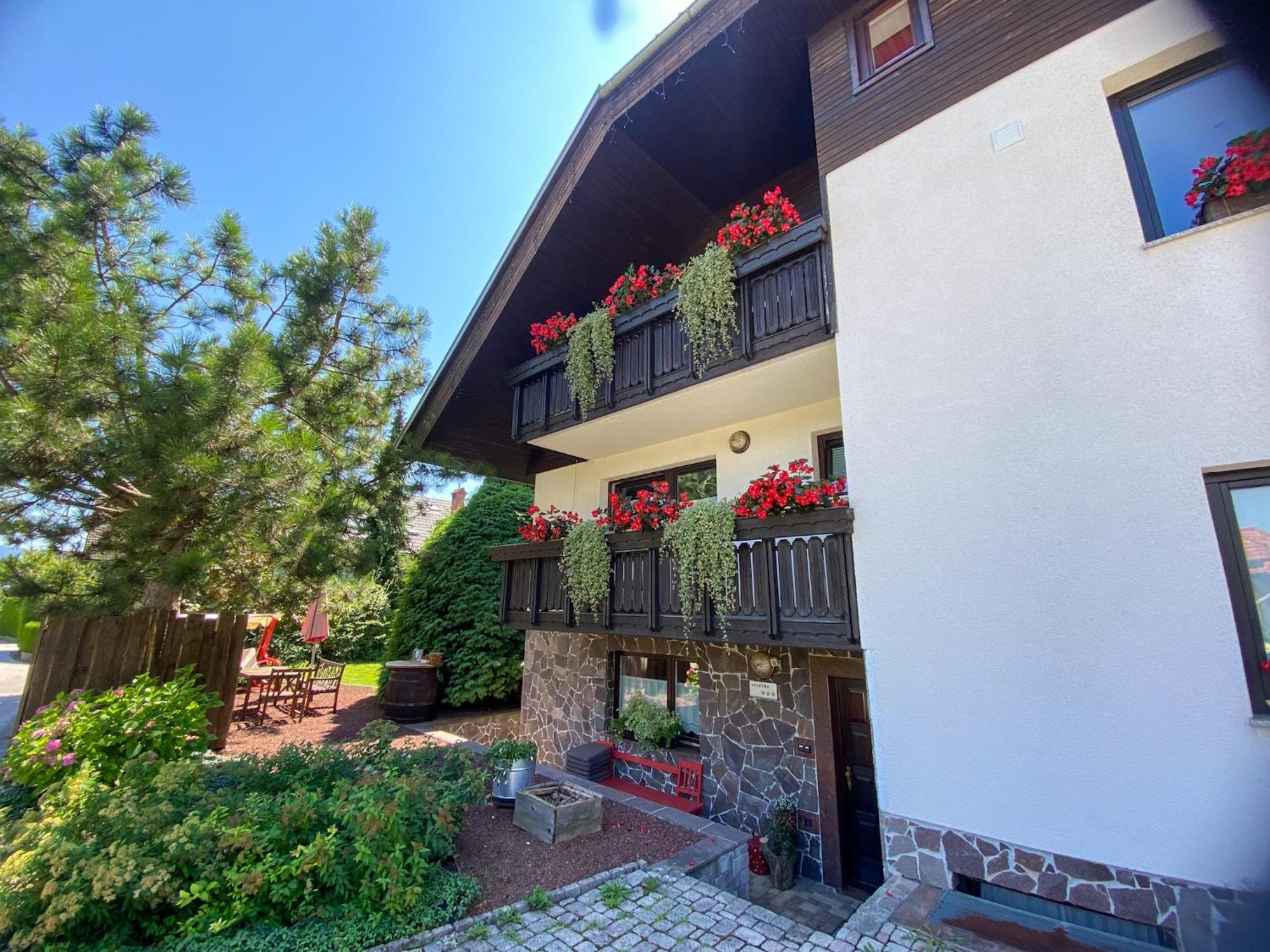 Petra Garden Apartment Блед Екстер'єр фото